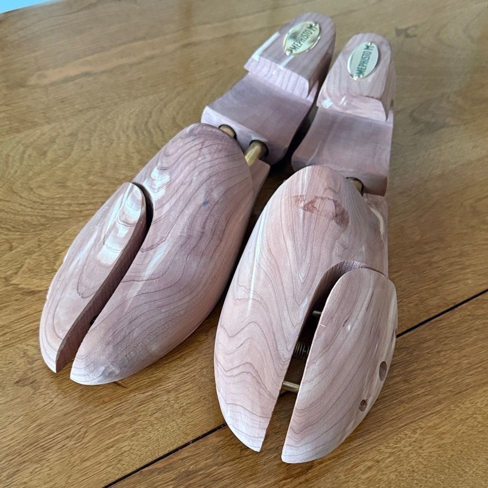 Mephisto cedar shoe trees